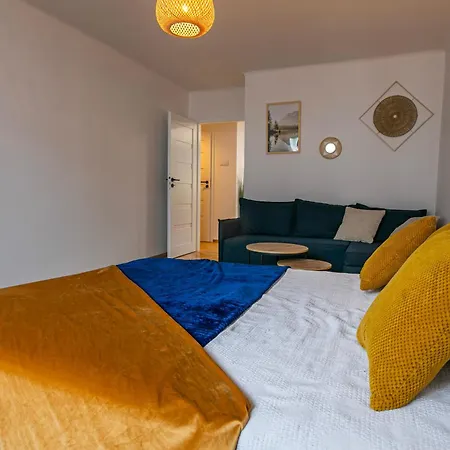 Fru Art - Atlas Arena, Orientarium, Zoo, Aquapark, Wejscie Na Kod - Self Check In - Kaliska, Lotnisko, Klub Wytwornia - Wszedzie Blisko Apartman