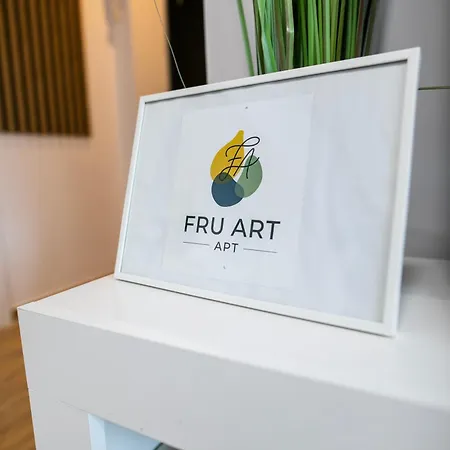Fru Art - Atlas Arena, Orientarium, Zoo, Aquapark, Wejscie Na Kod - Self Check In - Kaliska, Lotnisko, Klub Wytwornia - Wszedzie Blisko Apartman