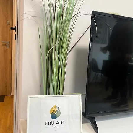 Apartman Fru Art - Atlas Arena, Orientarium, Zoo, Aquapark, Wejscie Na Kod - Self Check In - Kaliska, Lotnisko, Klub Wytwornia - Wszedzie Blisko